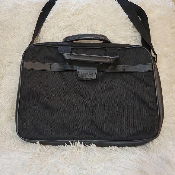 NWT Kenneth Cole Reaction R-Tech Black 15.6" Laptop Computer Case - Picture 3 of 5